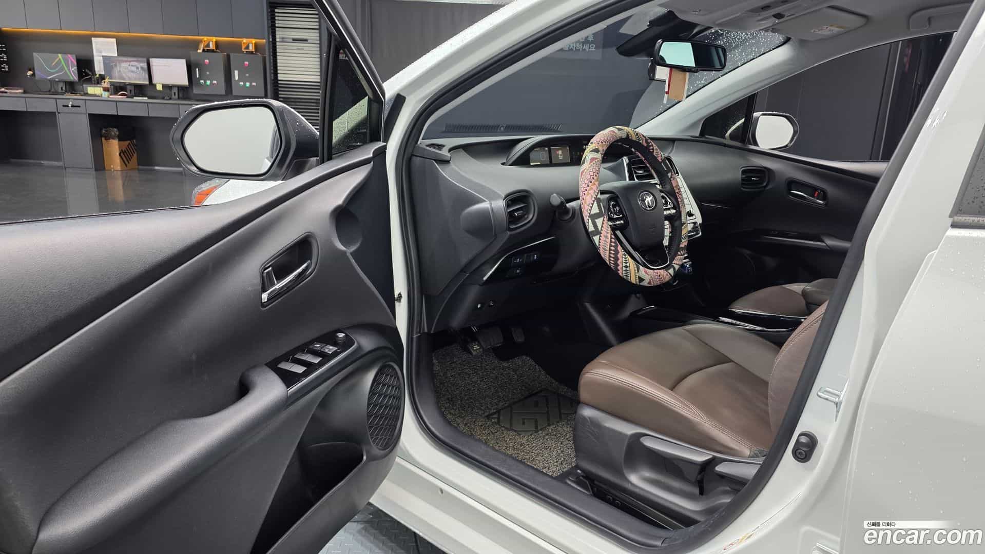 Prius Toyota 2021.7-INNER-010