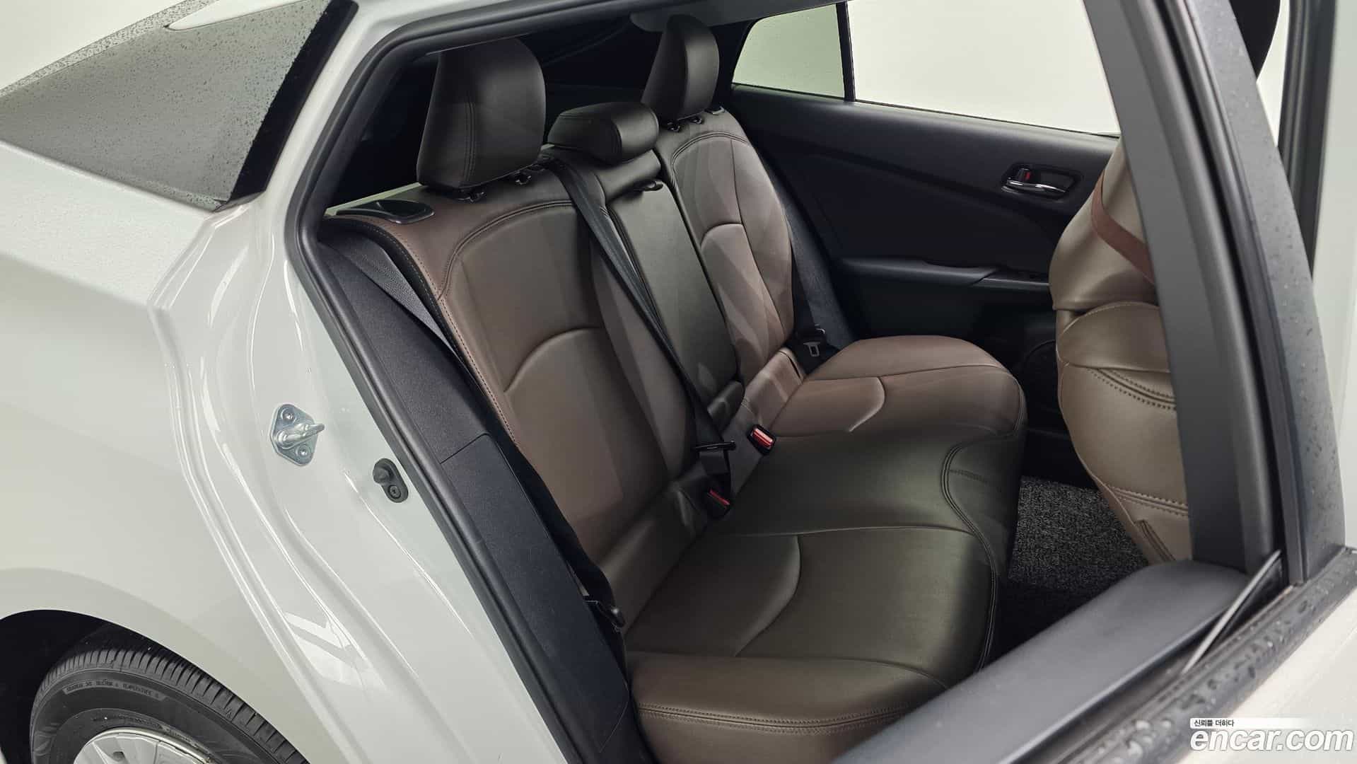 Prius Toyota 2021.7-OPTION-016