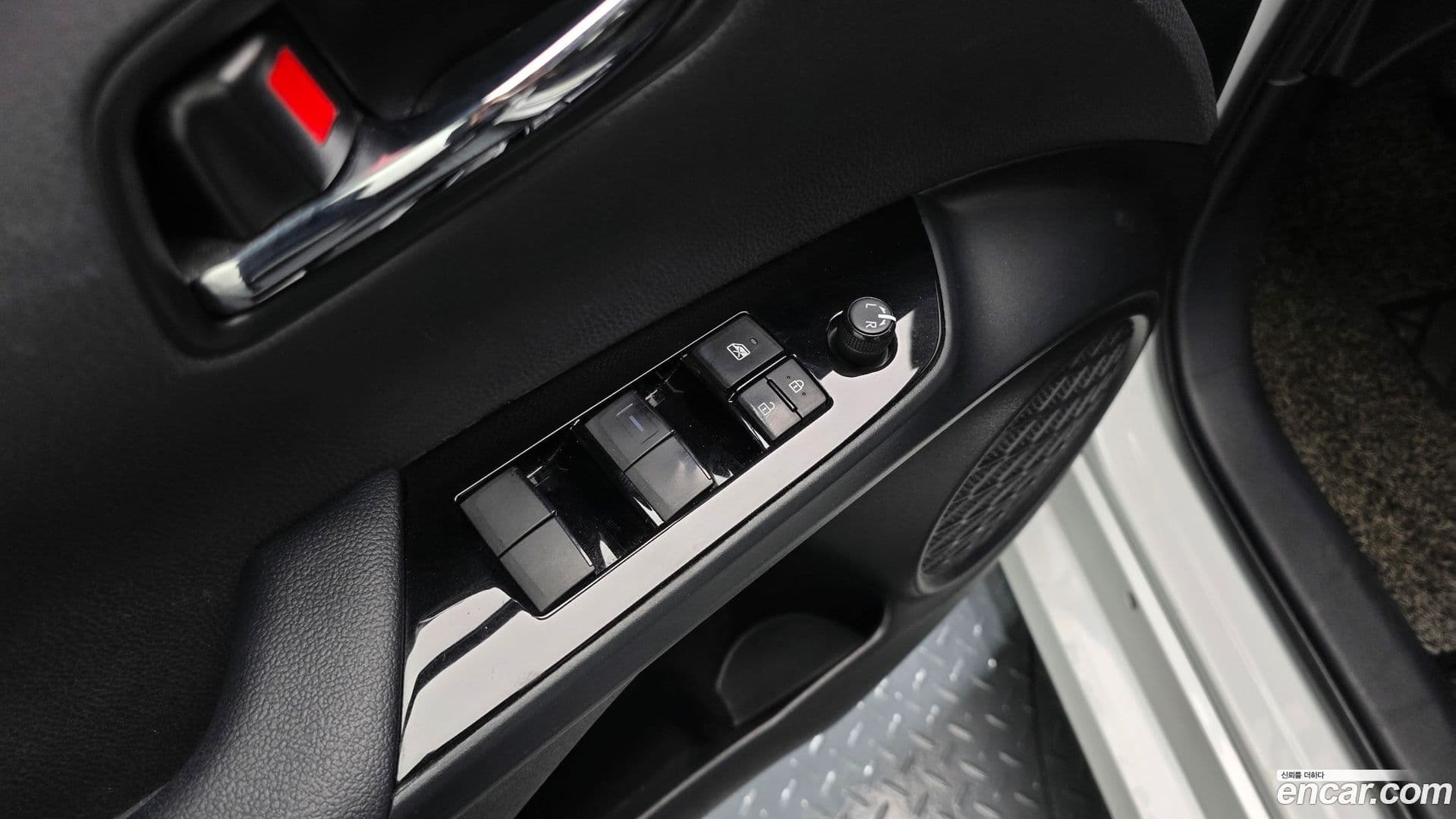 Main__Slider__Photo:Prius Toyota 2021.7-29