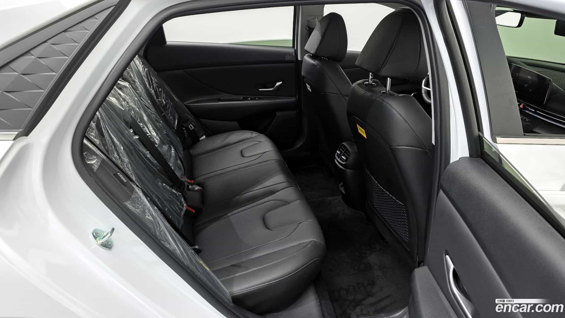 AVANTE Hyundai 2024.6-OPTION-040