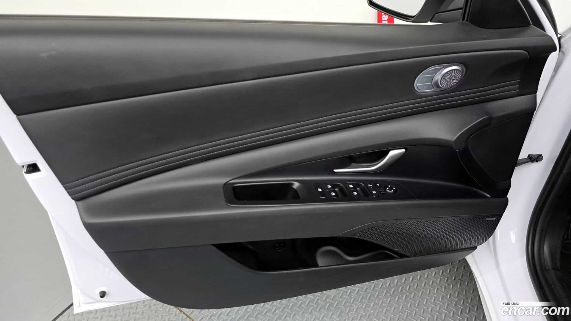 AVANTE Hyundai 2024.6-OPTION-041