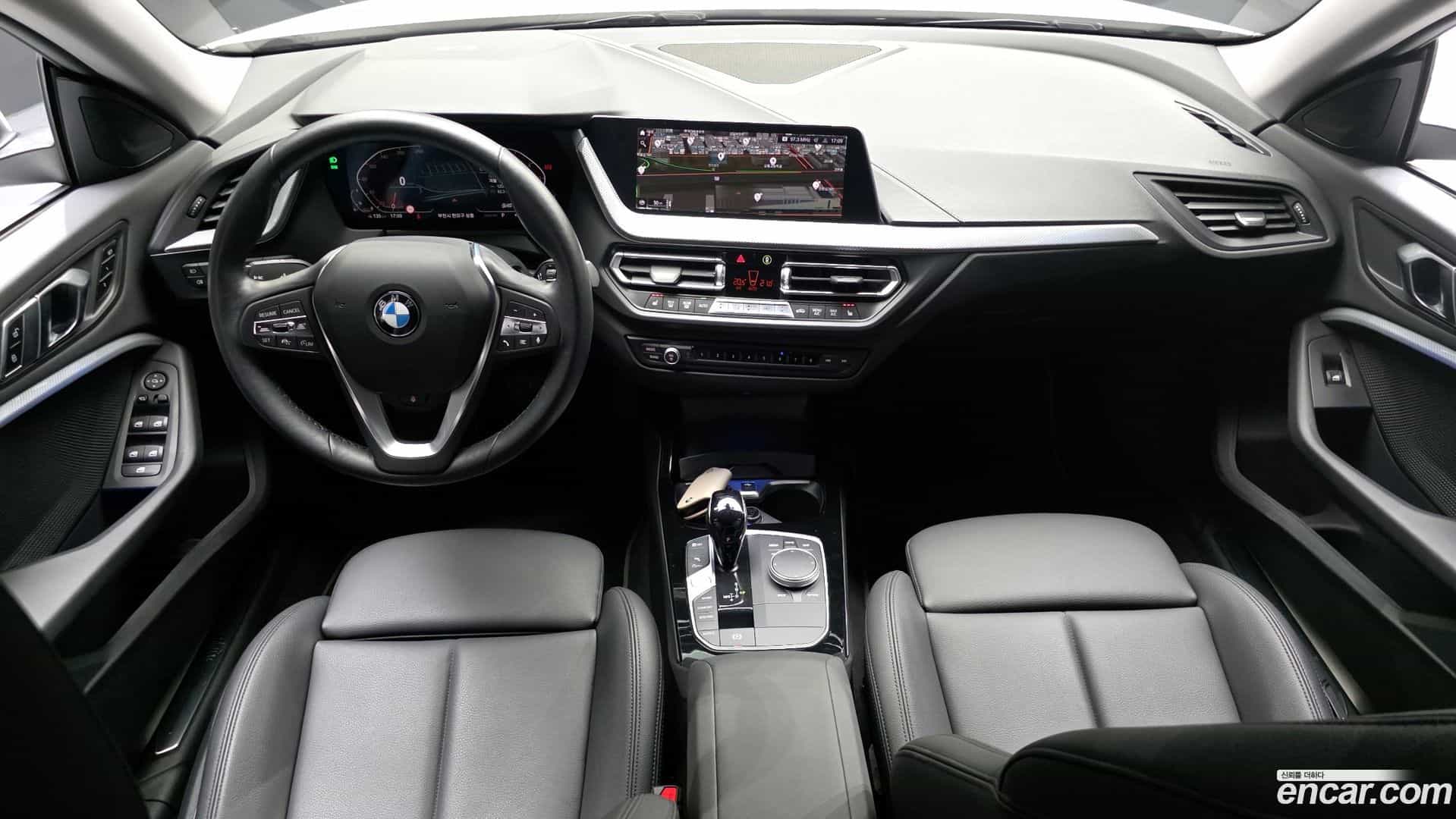 2-Series BMW 2023.5-INNER-007