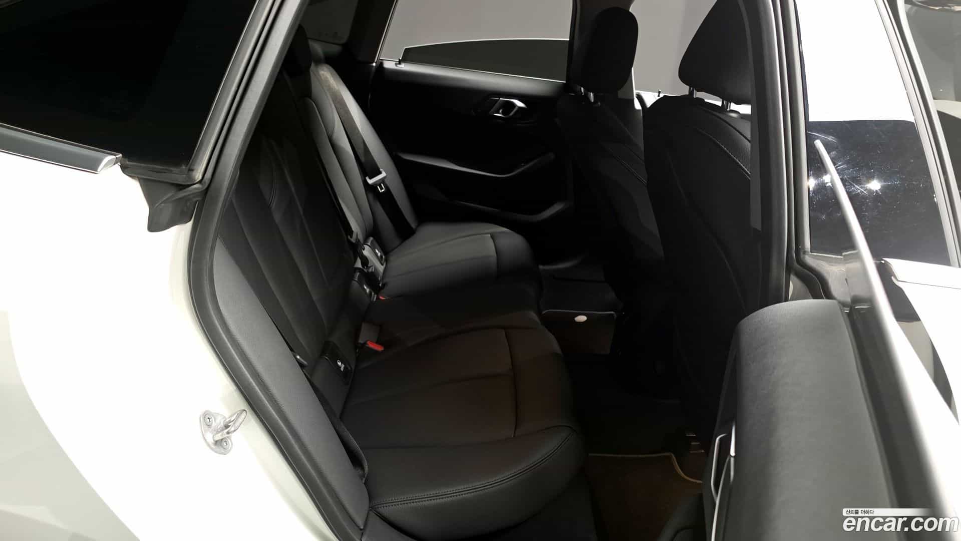 2-Series BMW 2023.5-OPTION-015
