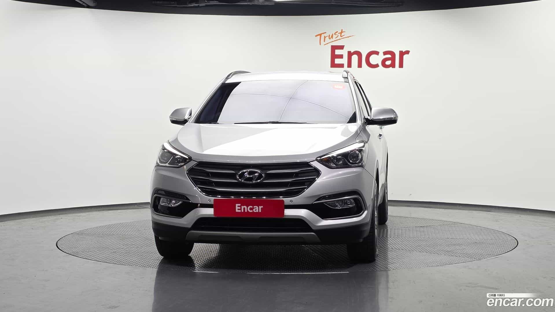 Santafe Hyundai 2017.8-OUTER-003