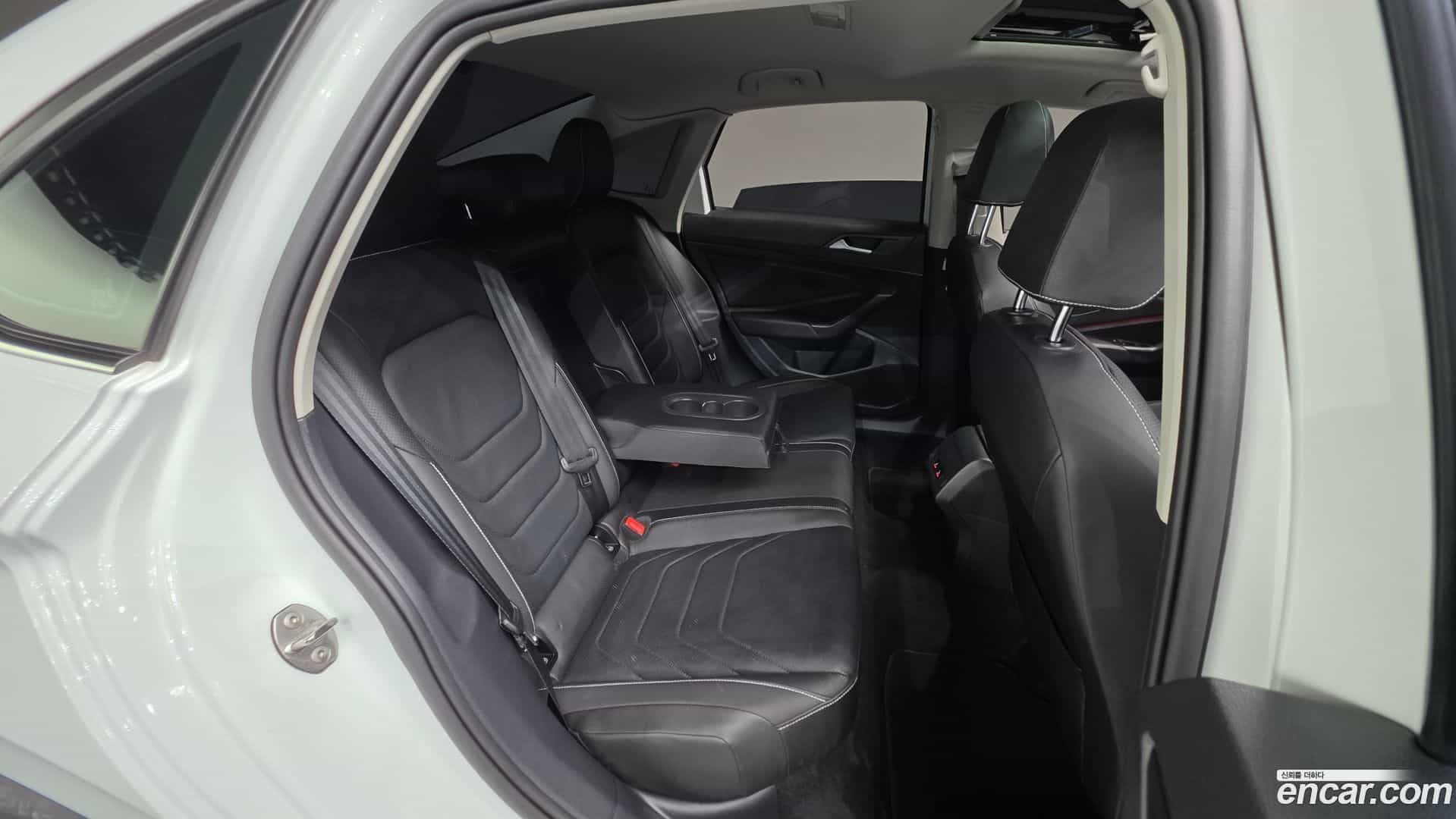 Jetta Volkswagen 2022.10-OPTION-046