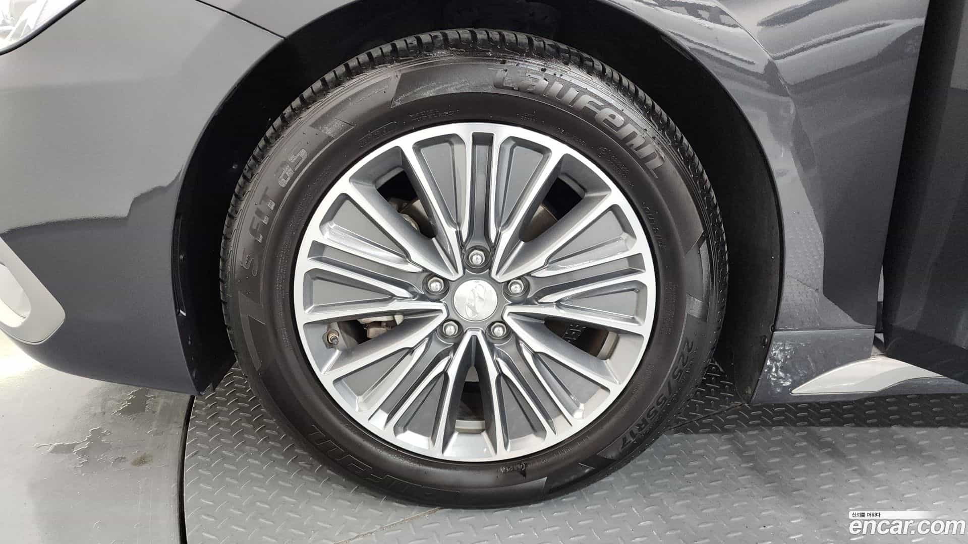 Grandeur Hyundai 2018.10-OUTER-005