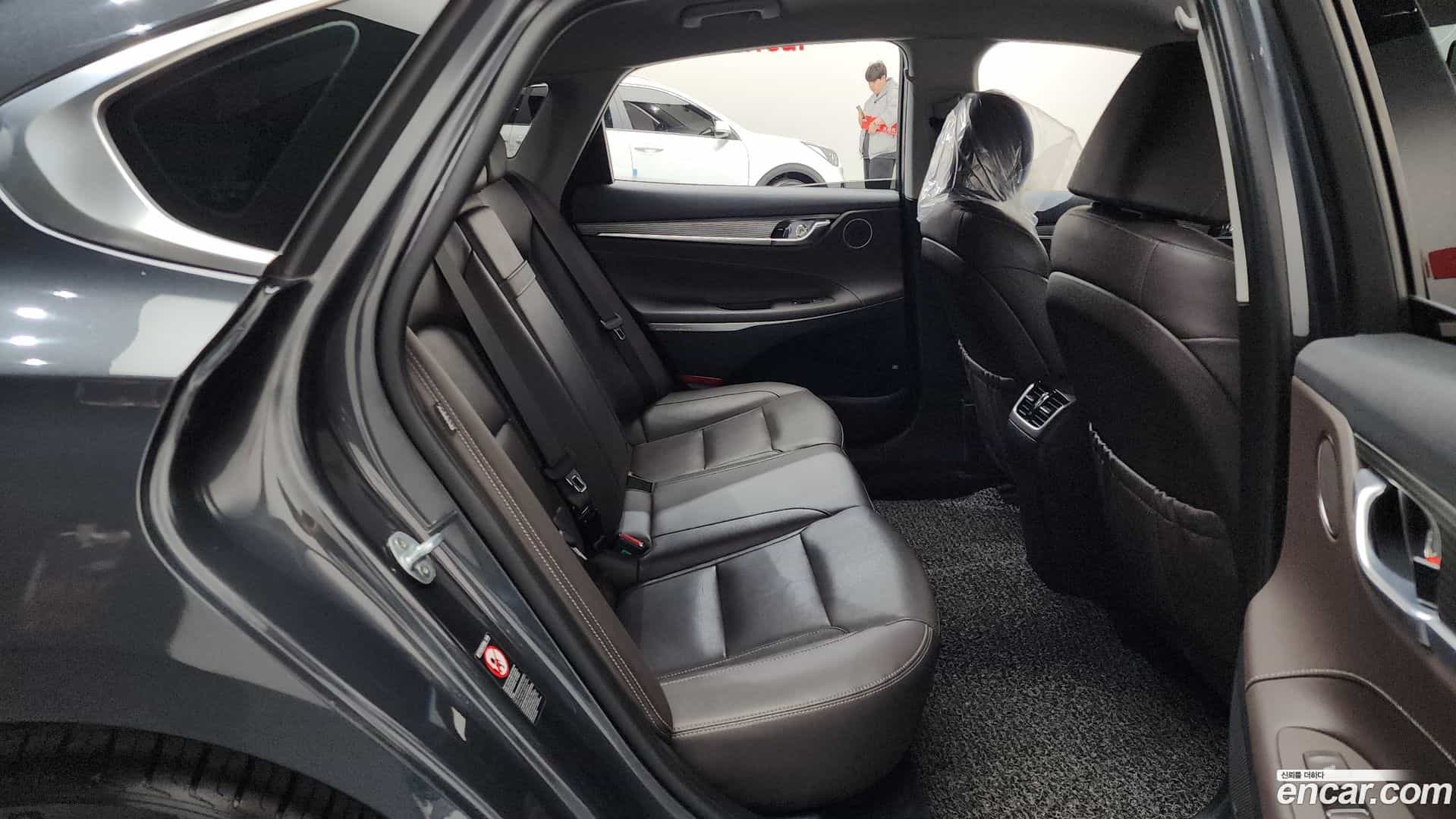 Grandeur Hyundai 2018.10-OPTION-015