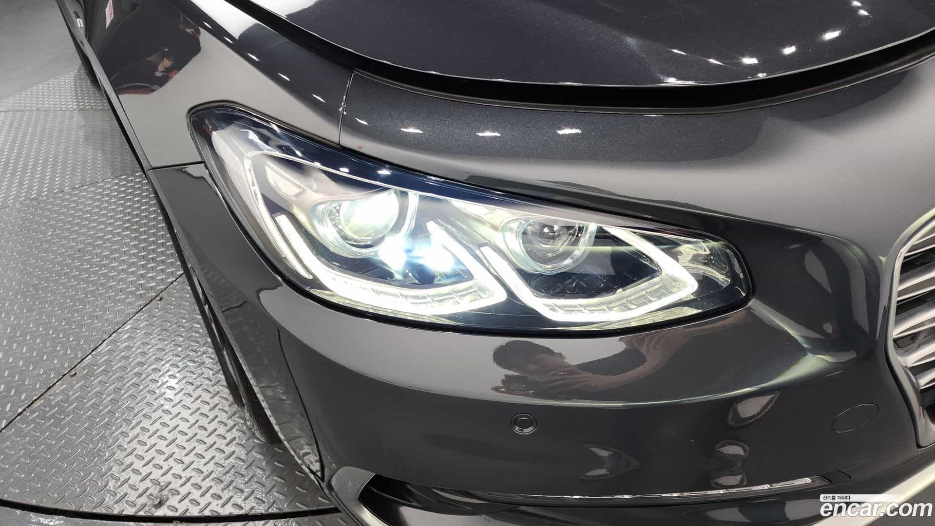 Grandeur Hyundai 2018.10-OUTER-032