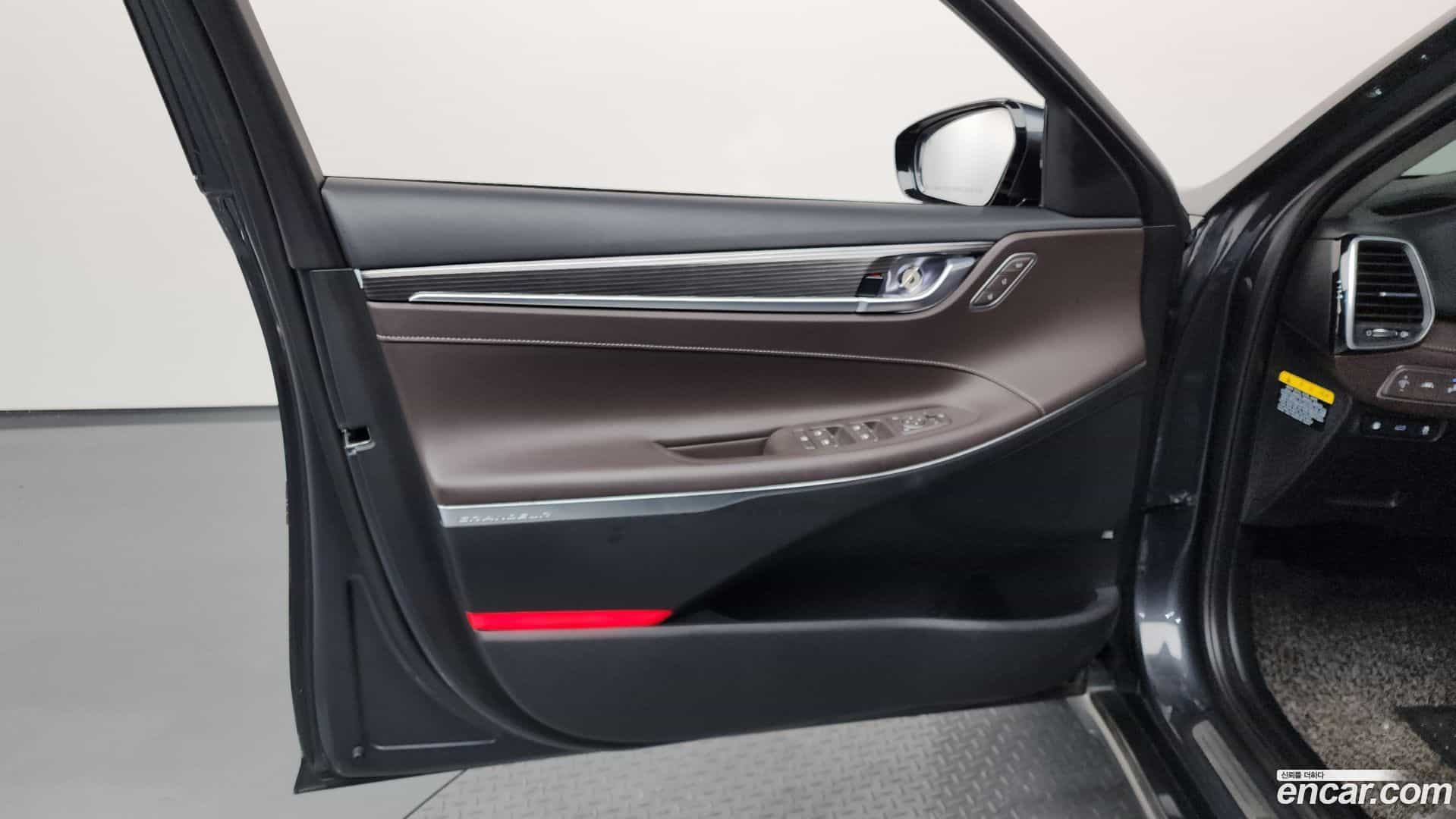 Grandeur Hyundai 2018.10-INNER-034