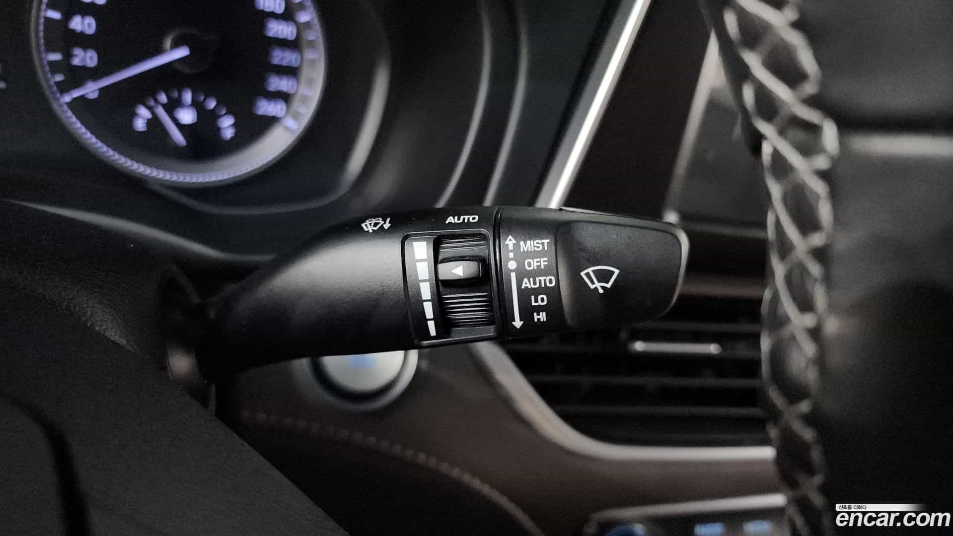 Grandeur Hyundai 2018.10-OPTION-041