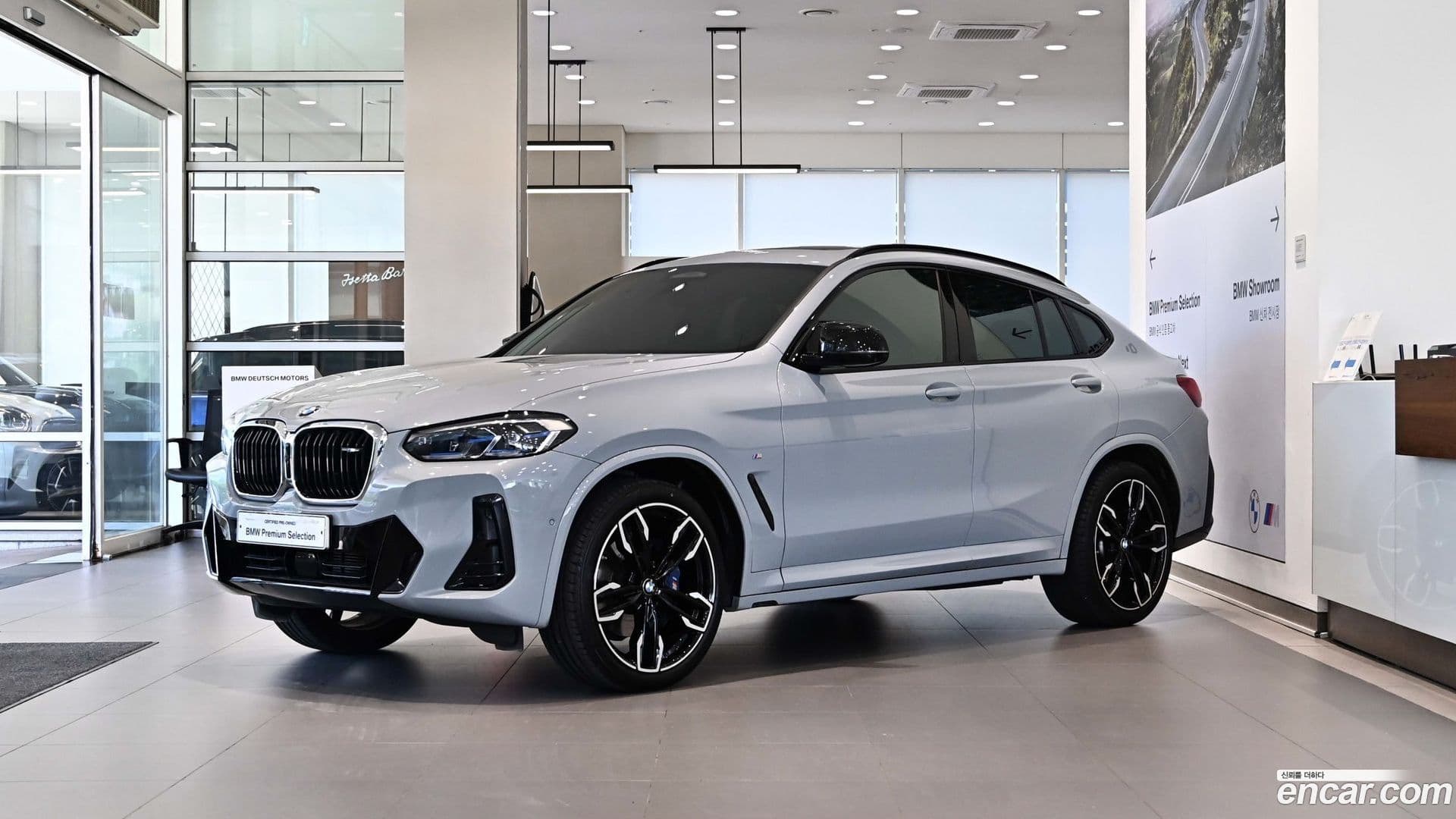 Main__Slider__Photo:X4 BMW 2023.6-0