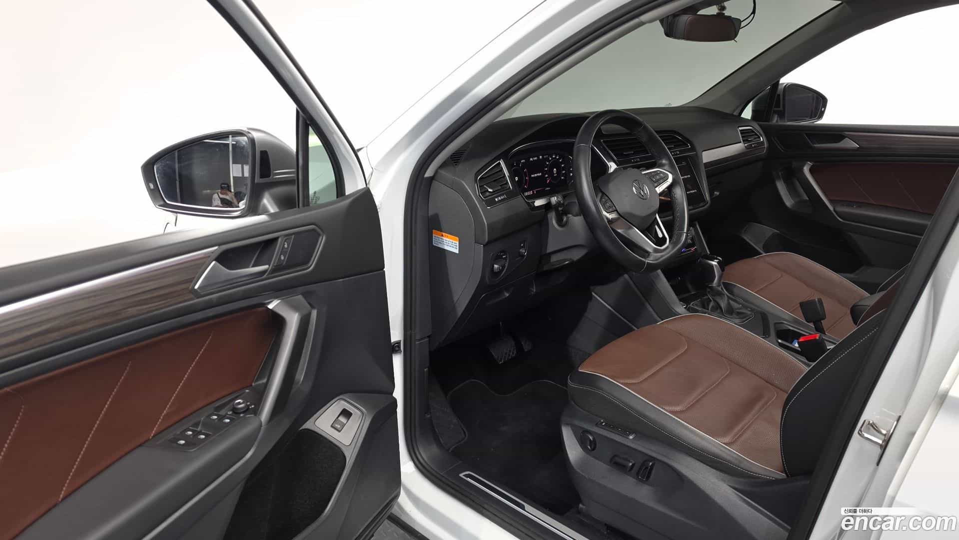 Tiguan Volkswagen 2022.7-INNER-010