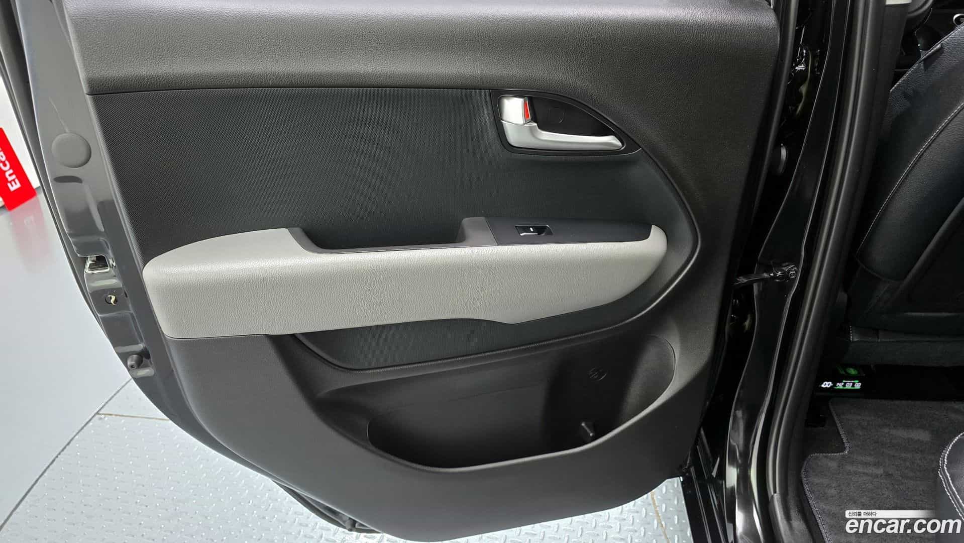 RAY Kia 2022.10-INNER-035