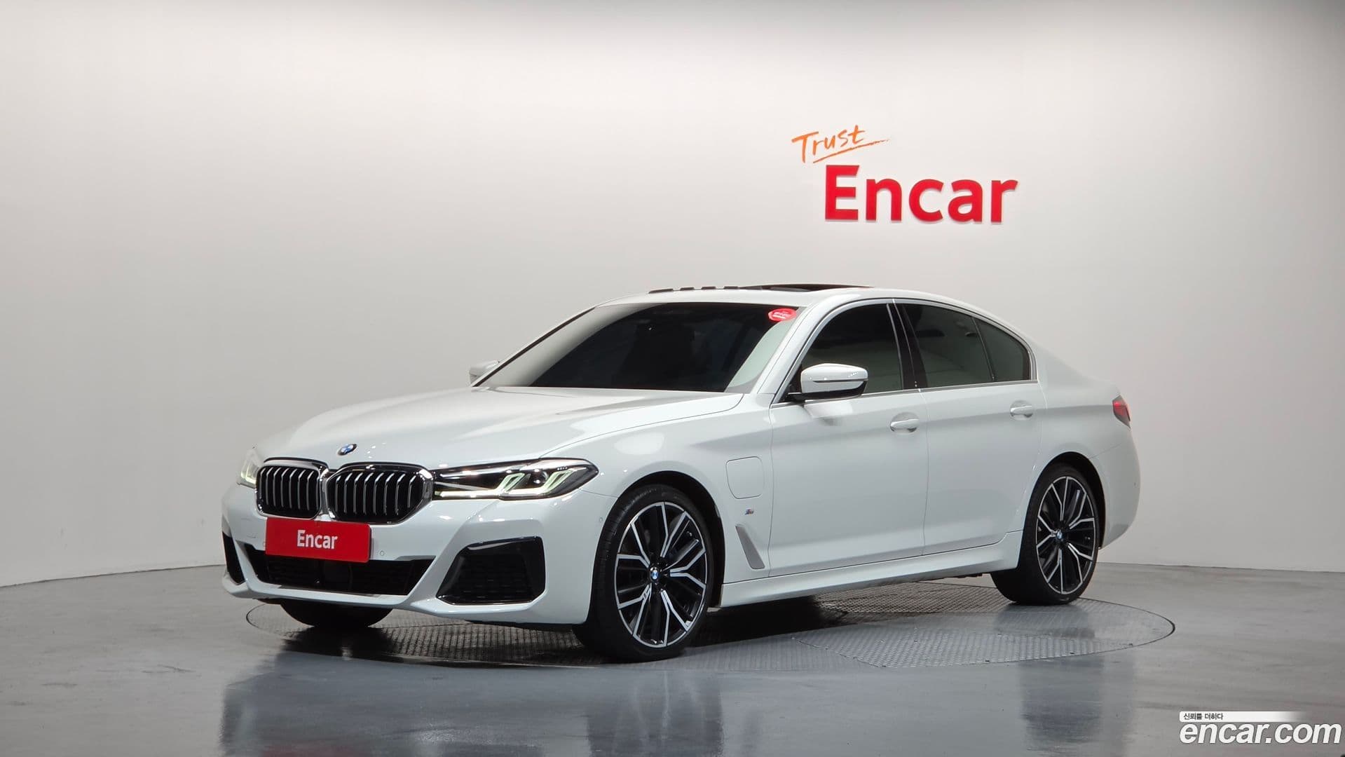 Main__Slider__Photo:5-Series BMW 2020.11-0