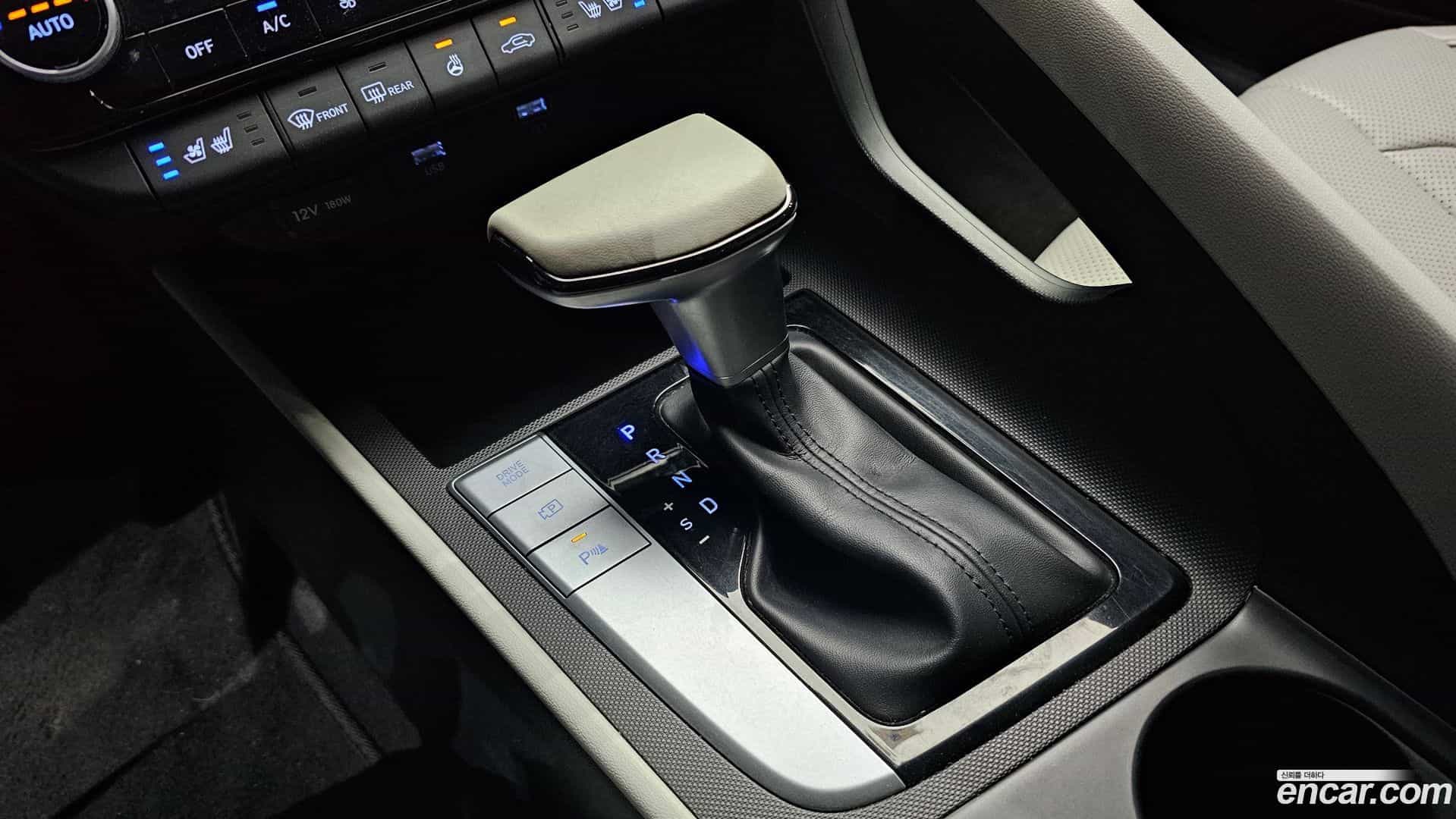 AVANTE Hyundai 2022.1-INNER-009
