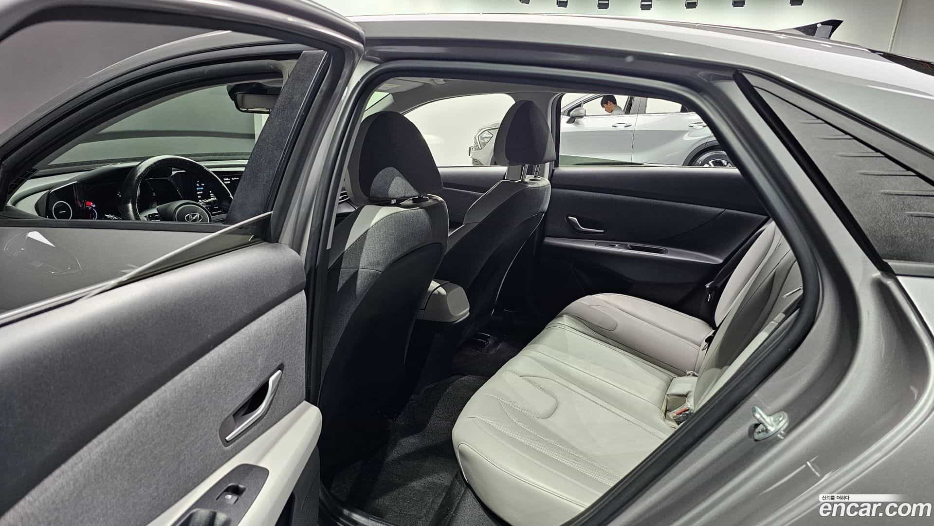 AVANTE Hyundai 2022.1-OPTION-015