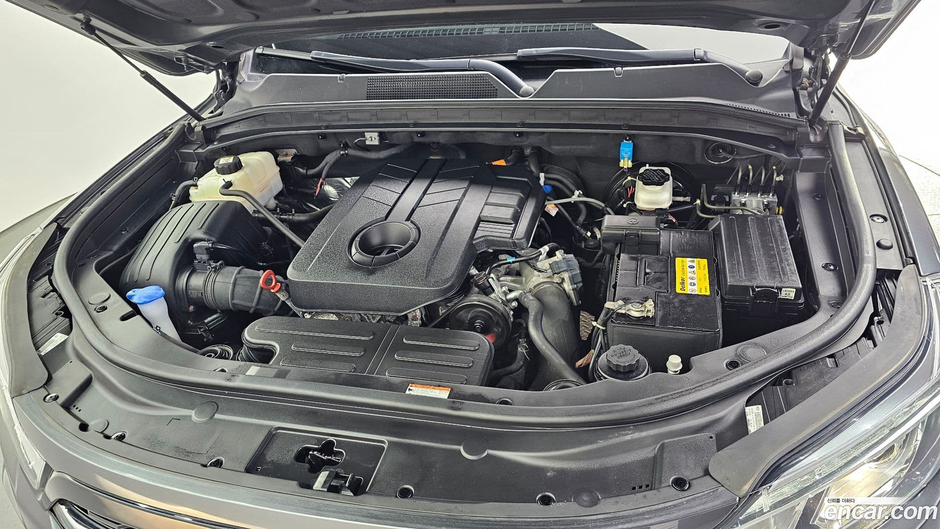 Main__Slider__Photo:Rexton KG Mobility 2021.0-5