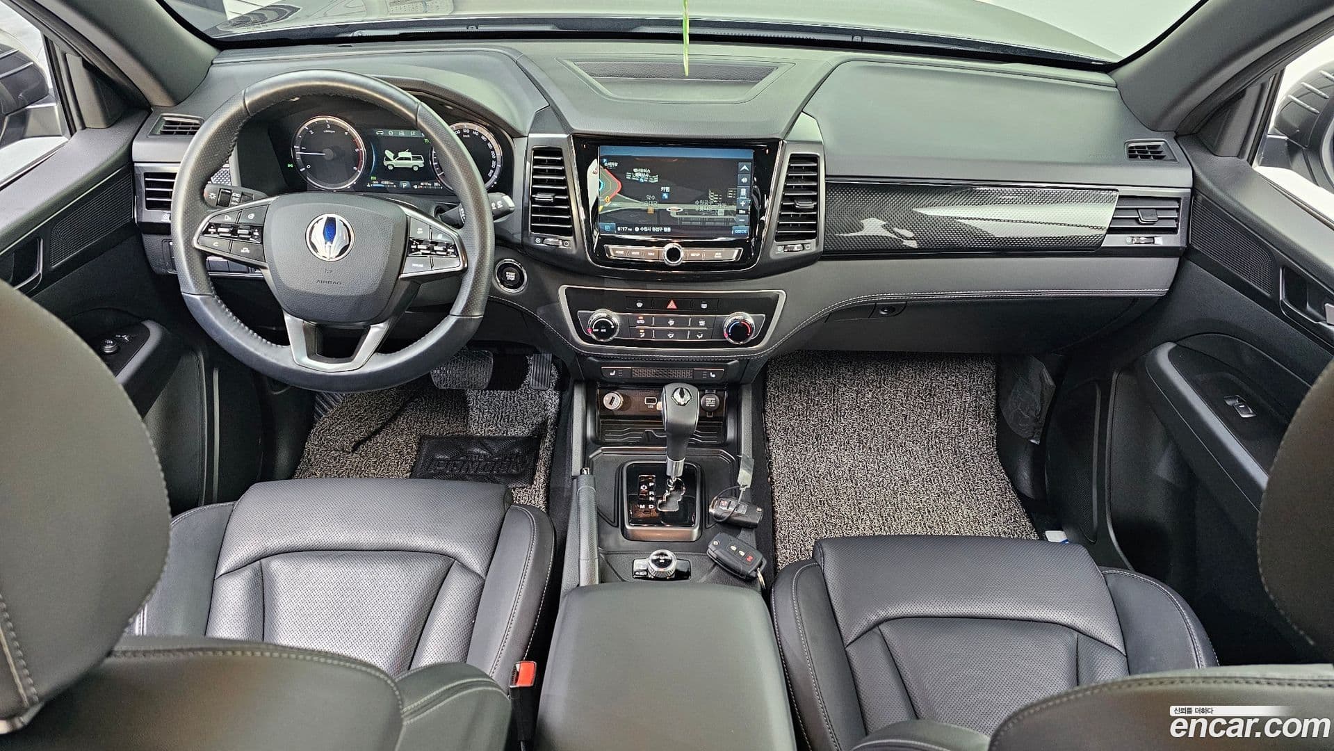Main__Slider__Photo:Rexton KG Mobility 2021.0-6
