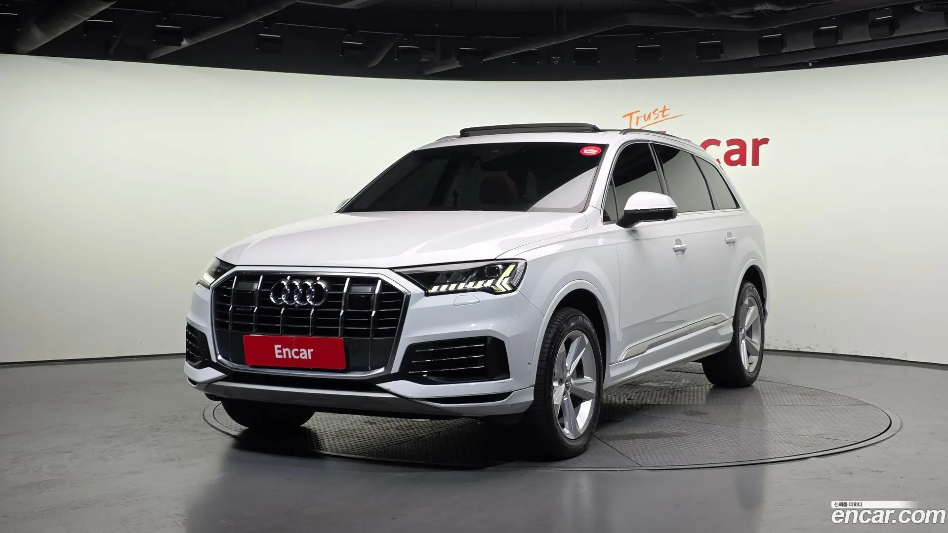 Main__Slider__Photo:Q7 Audi 2020.4-0