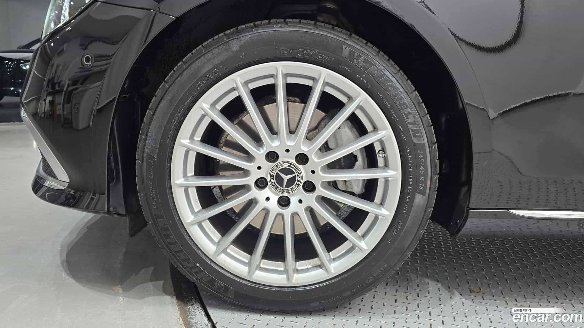 E-Class Mercedes-Benz 2021.2-OUTER-005
