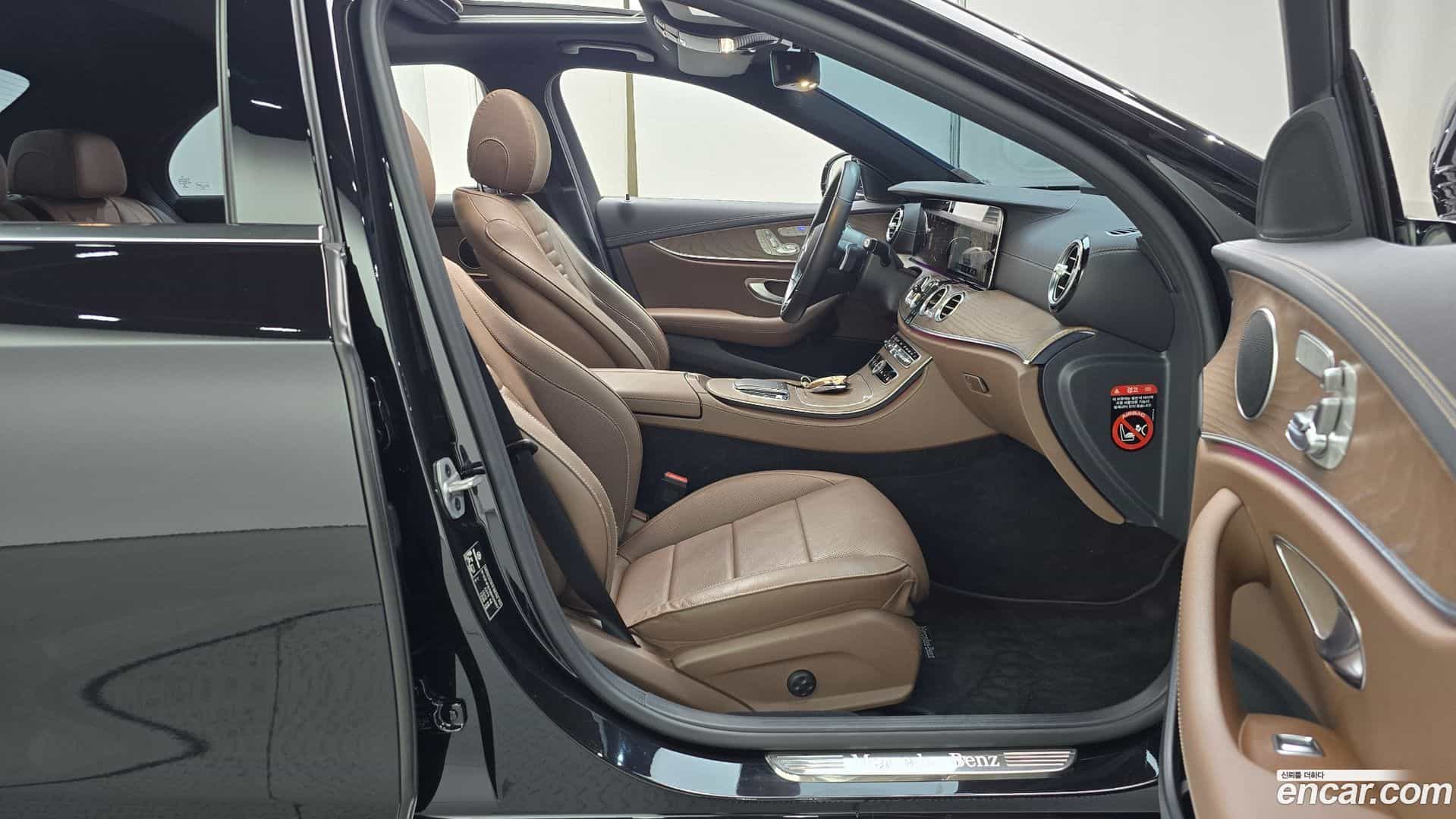 E-Class Mercedes-Benz 2021.2-INNER-036