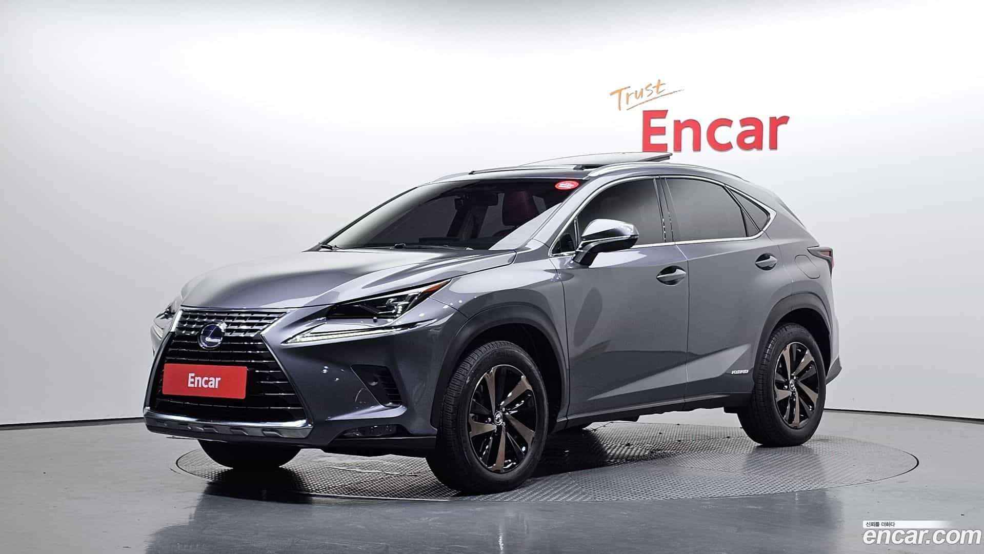 NX Lexus 2017.11-OUTER-001