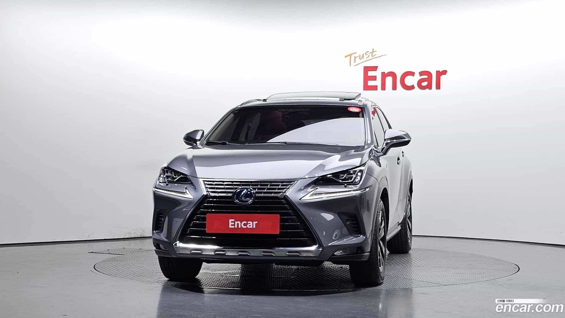 NX Lexus 2017.11-OUTER-003