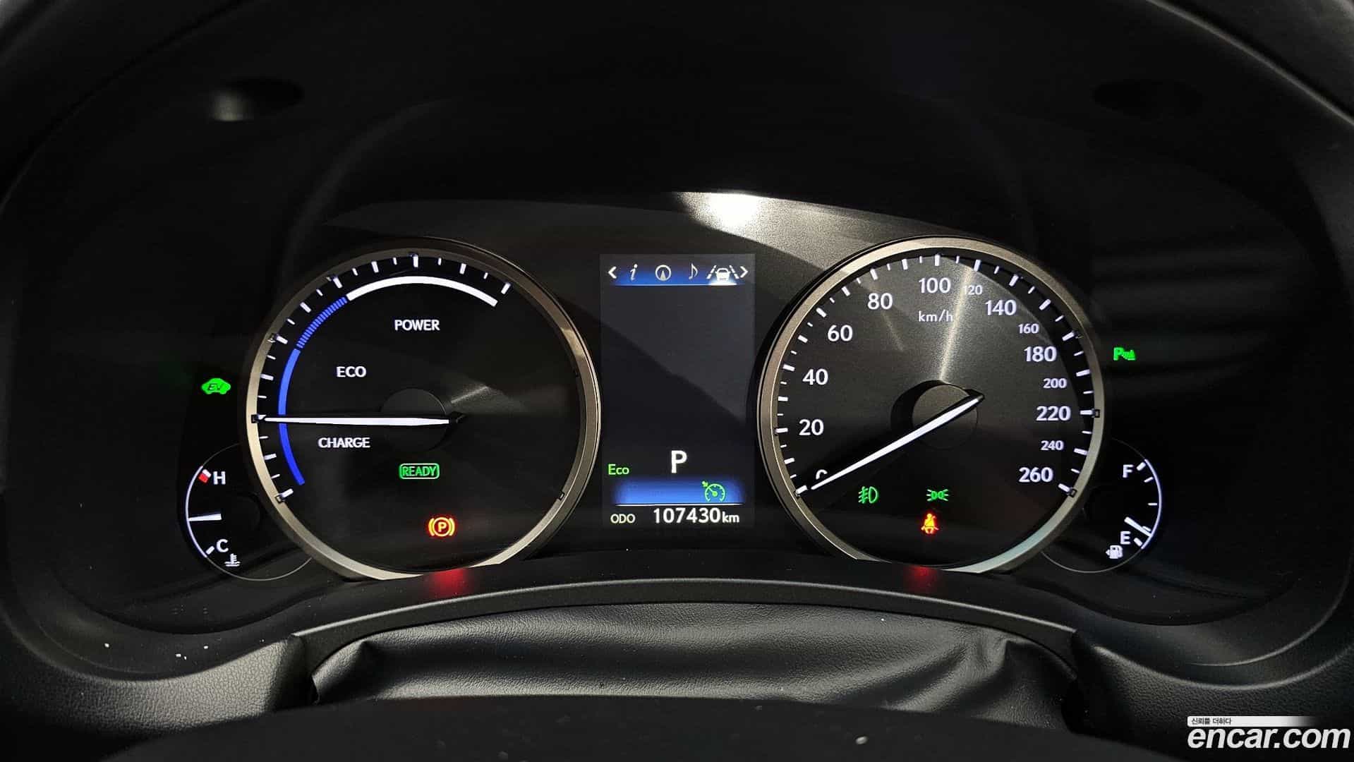NX Lexus 2017.11-INNER-008