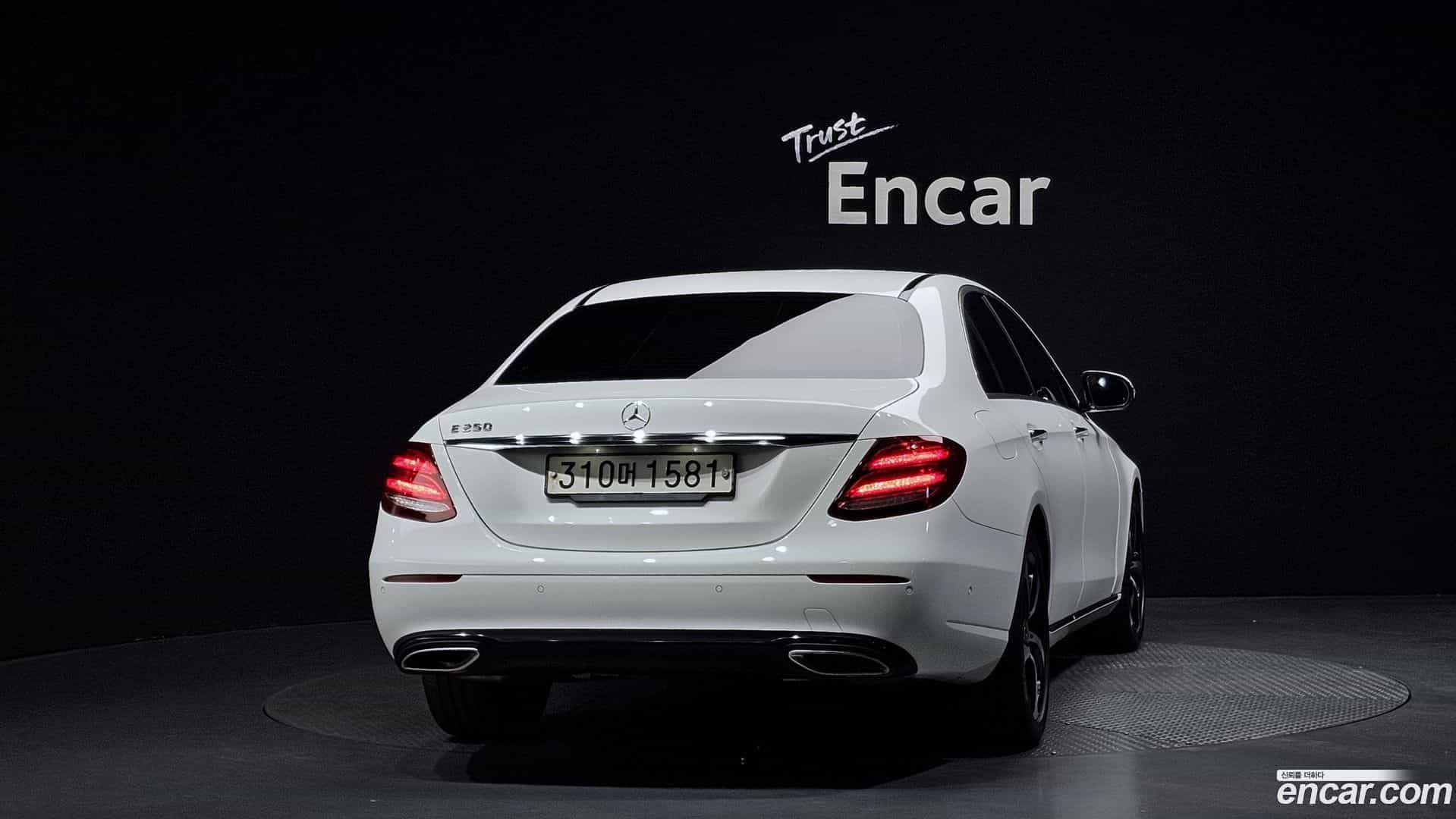 E-Class Mercedes-Benz 2020.0-OUTER-004