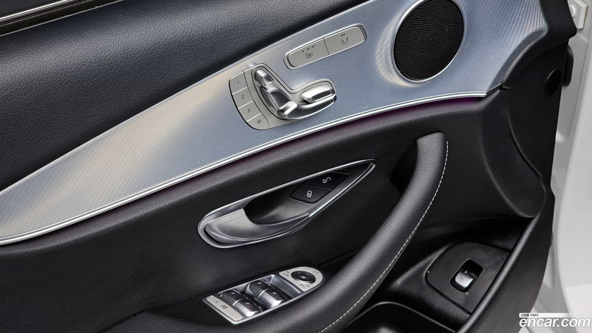 E-Class Mercedes-Benz 2020.0-OPTION-023
