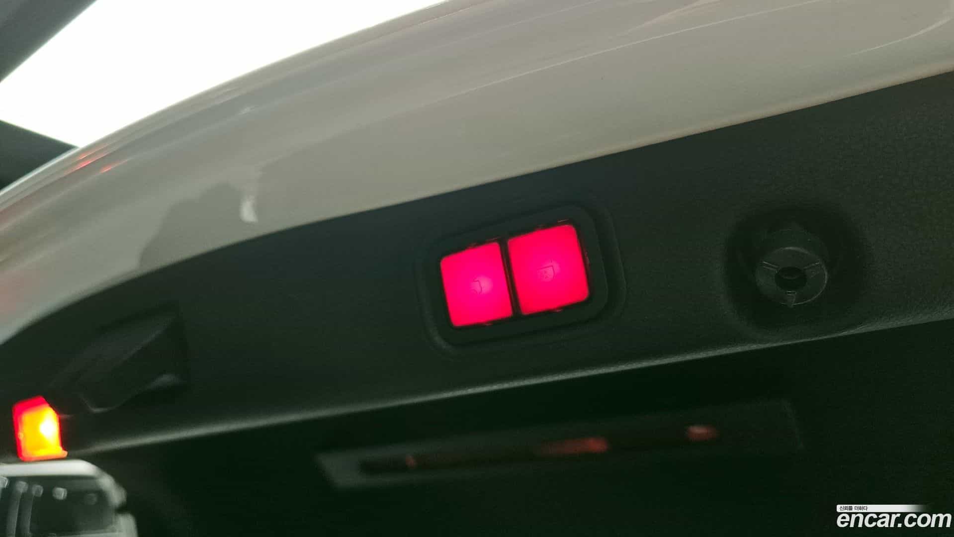 E-Class Mercedes-Benz 2020.0-OPTION-024