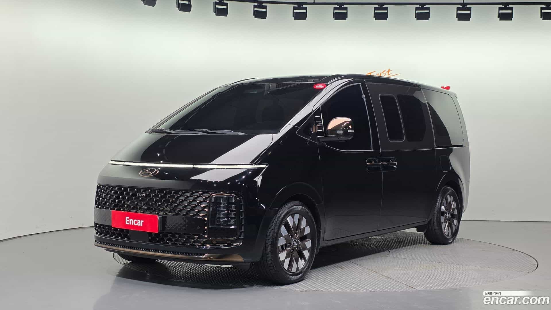 Staria Hyundai 2022.11-OUTER-001