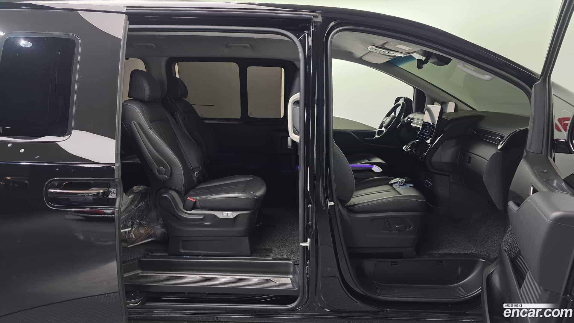 Staria Hyundai 2022.11-OPTION-040