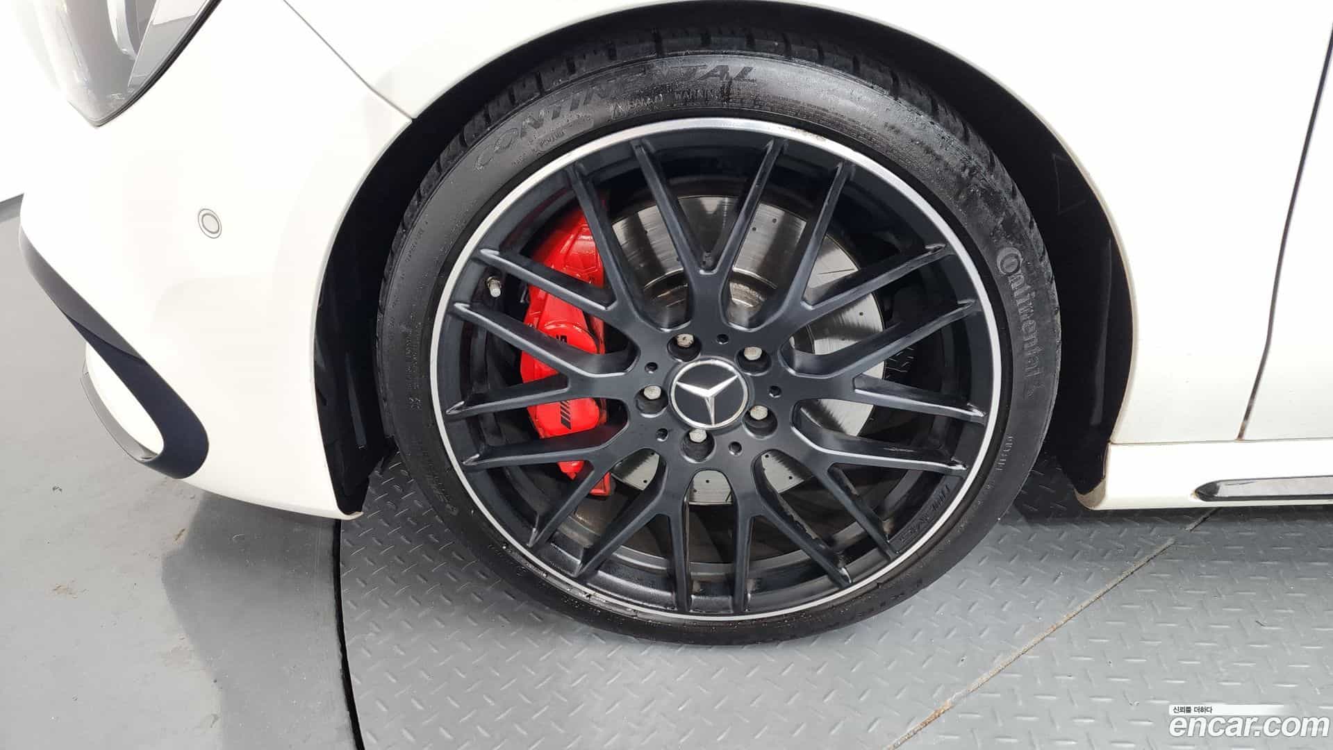 CLA-Class Mercedes-Benz 2018.7-OUTER-005