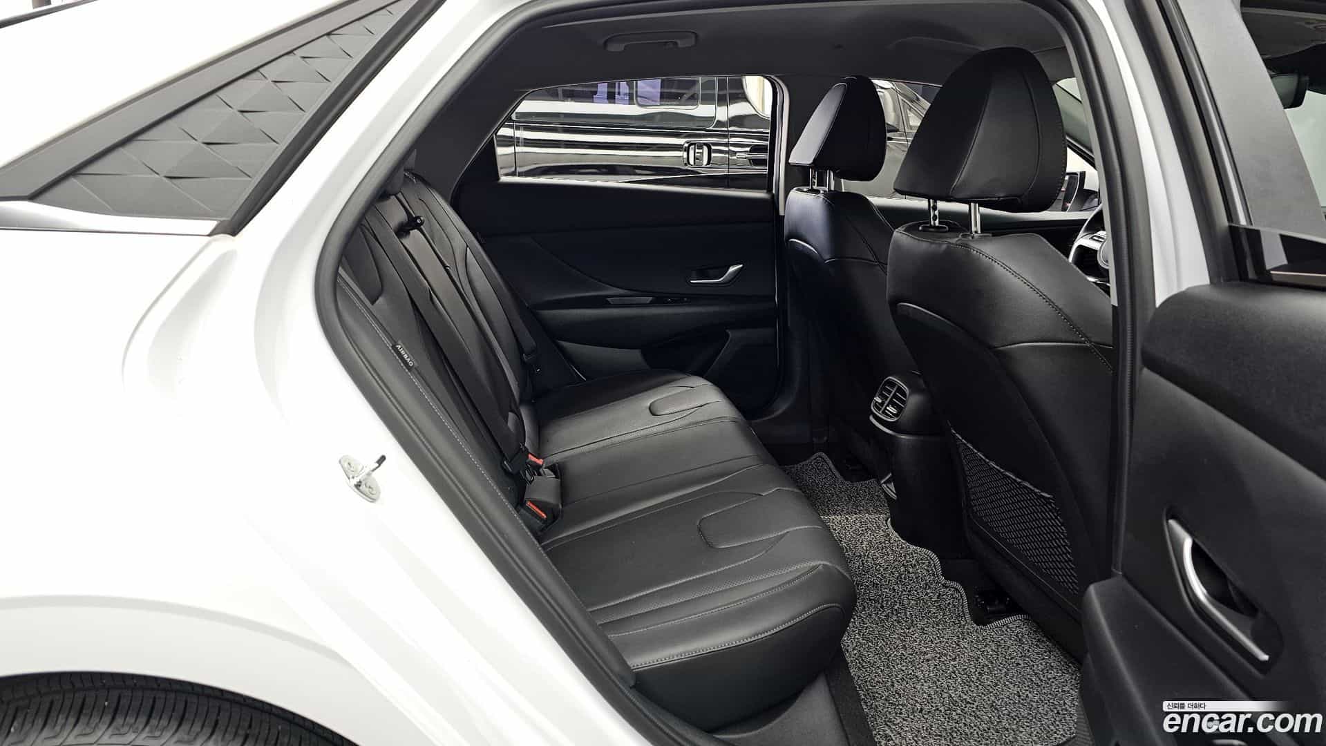 AVANTE Hyundai 2024.1-OPTION-016
