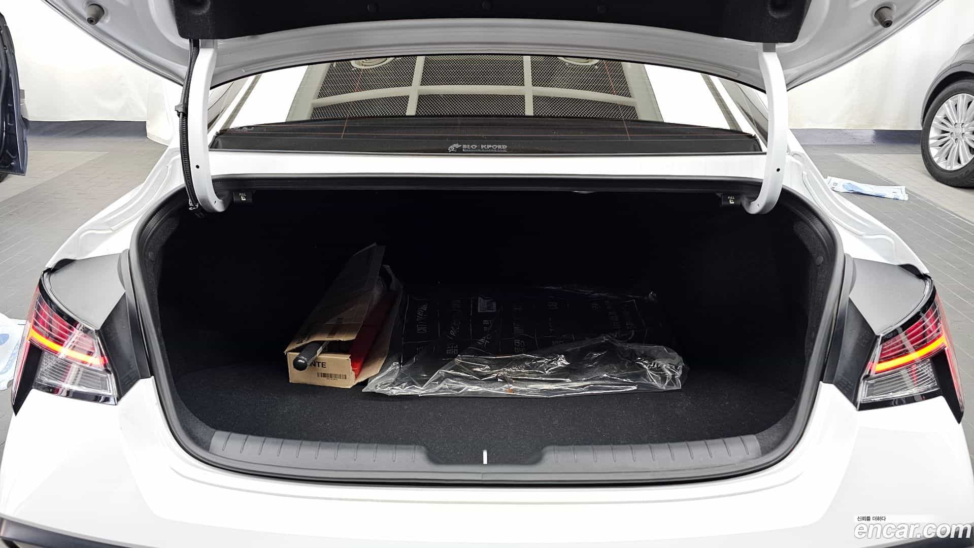 AVANTE Hyundai 2024.1-OPTION-024