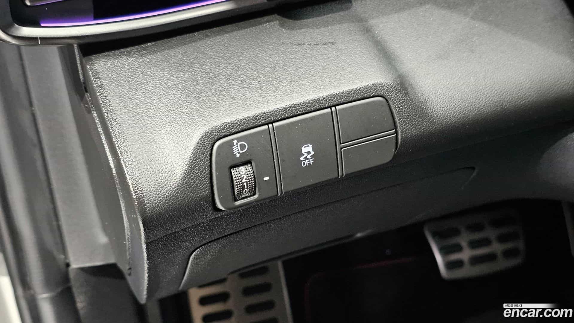 AVANTE Hyundai 2023.9-OPTION-020