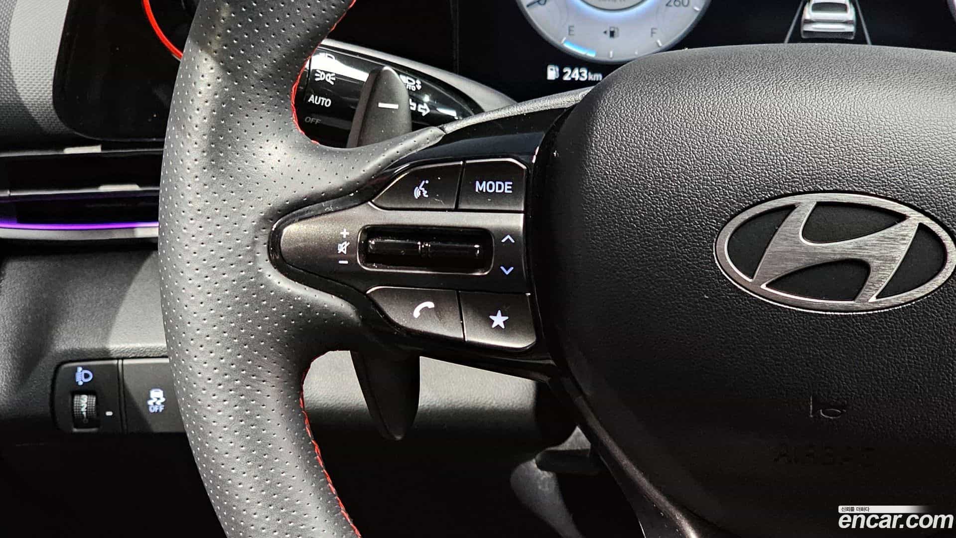 AVANTE Hyundai 2023.9-OPTION-041