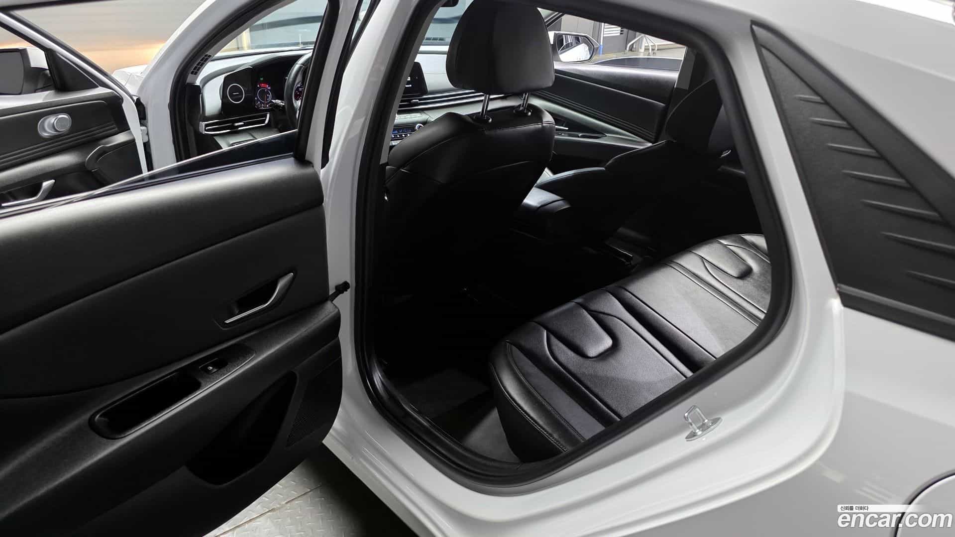 AVANTE Hyundai 2021.7-INNER-036