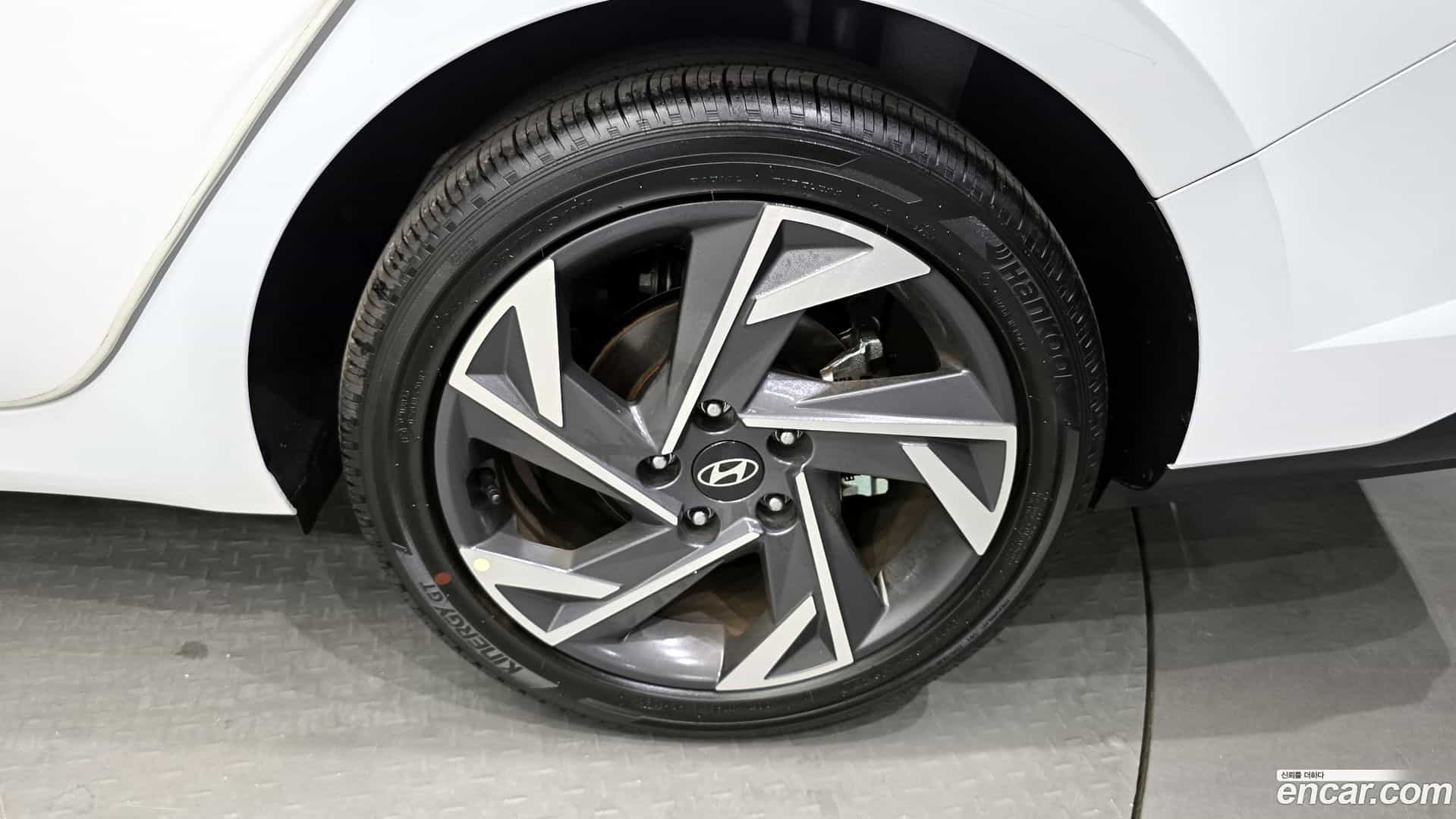 AVANTE Hyundai 2025.2-OUTER-031