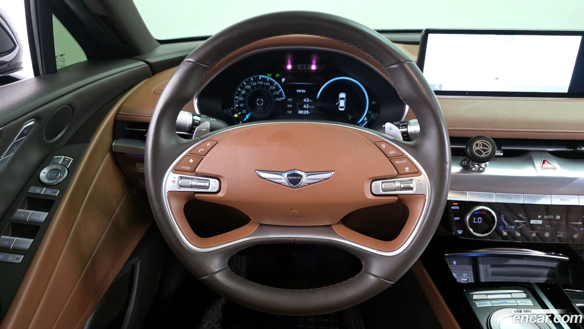 Main__Slider__Photo:G80 Genesis 2021.4-13