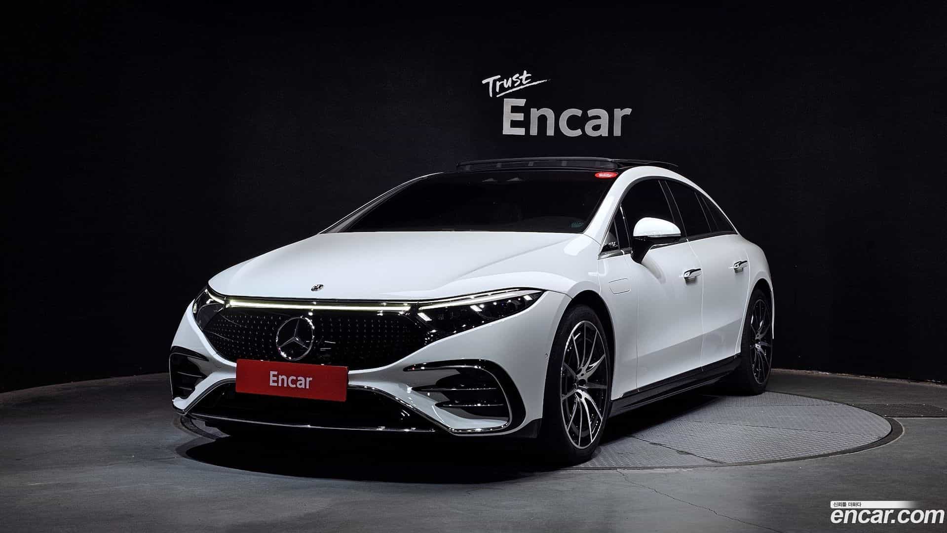 EQS Mercedes-Benz 2023.9-OUTER-001