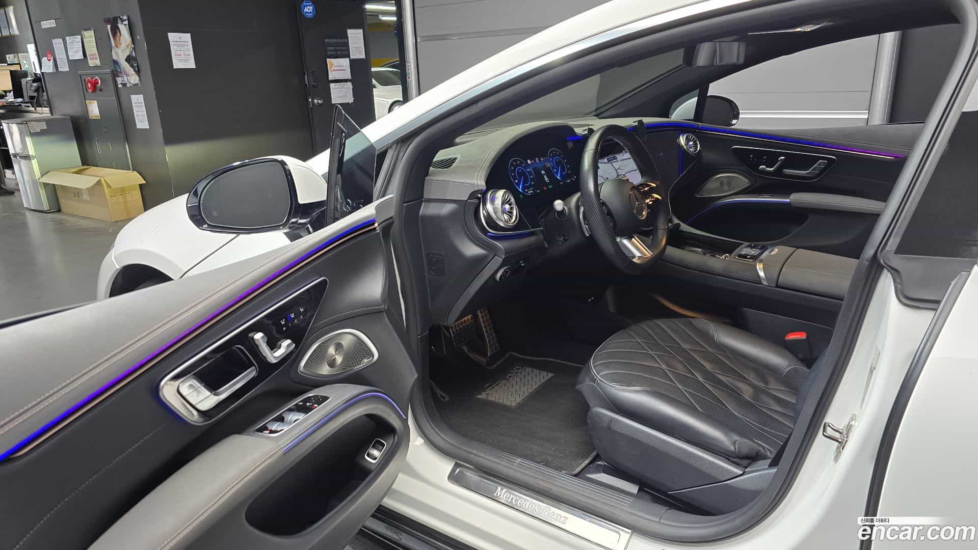 EQS Mercedes-Benz 2023.9-INNER-010