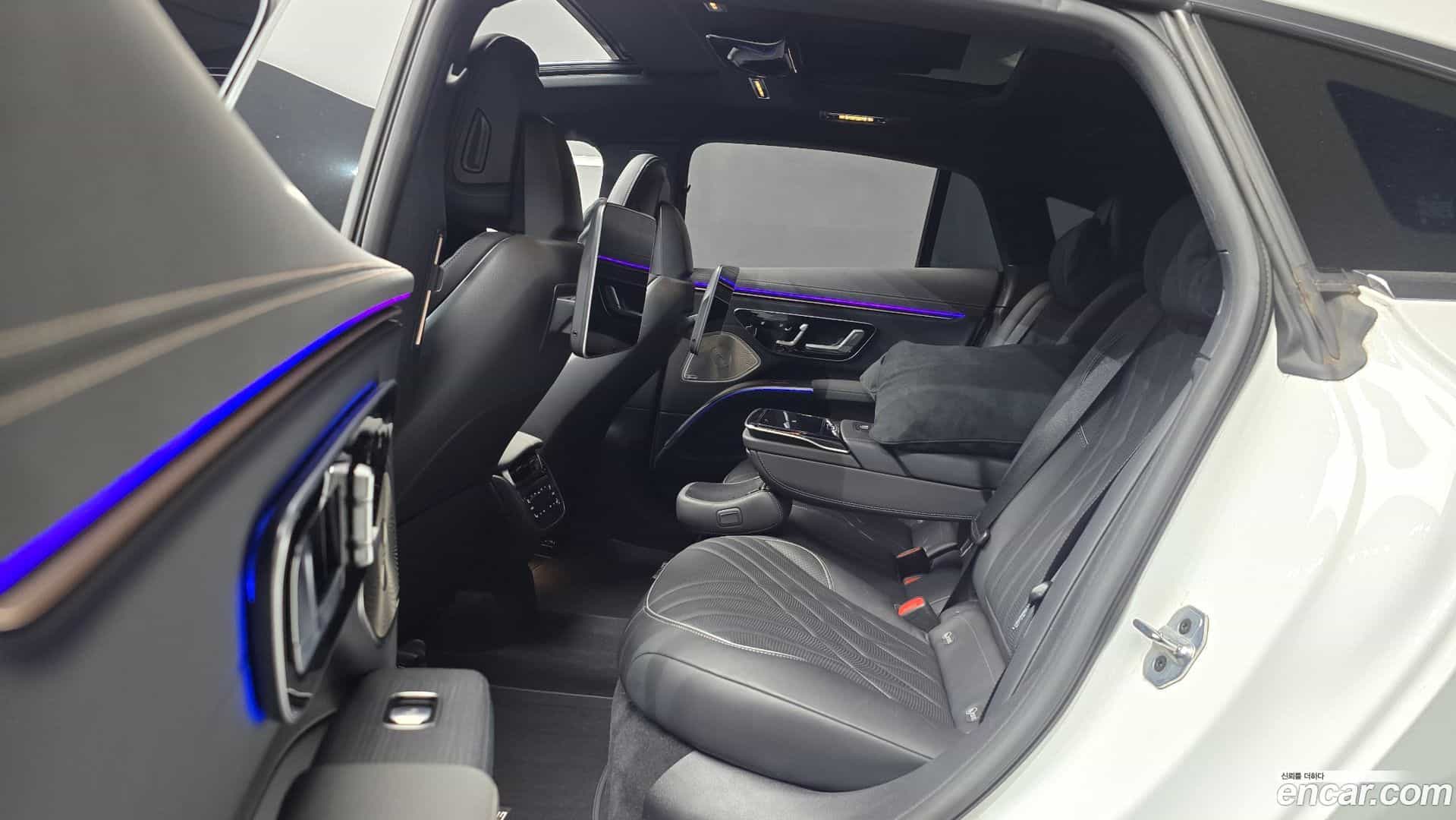 EQS Mercedes-Benz 2023.9-OPTION-016