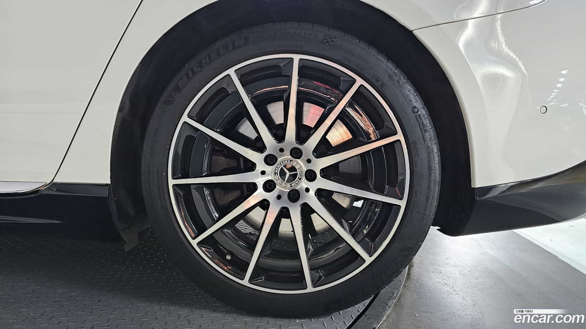EQS Mercedes-Benz 2023.9-OUTER-031