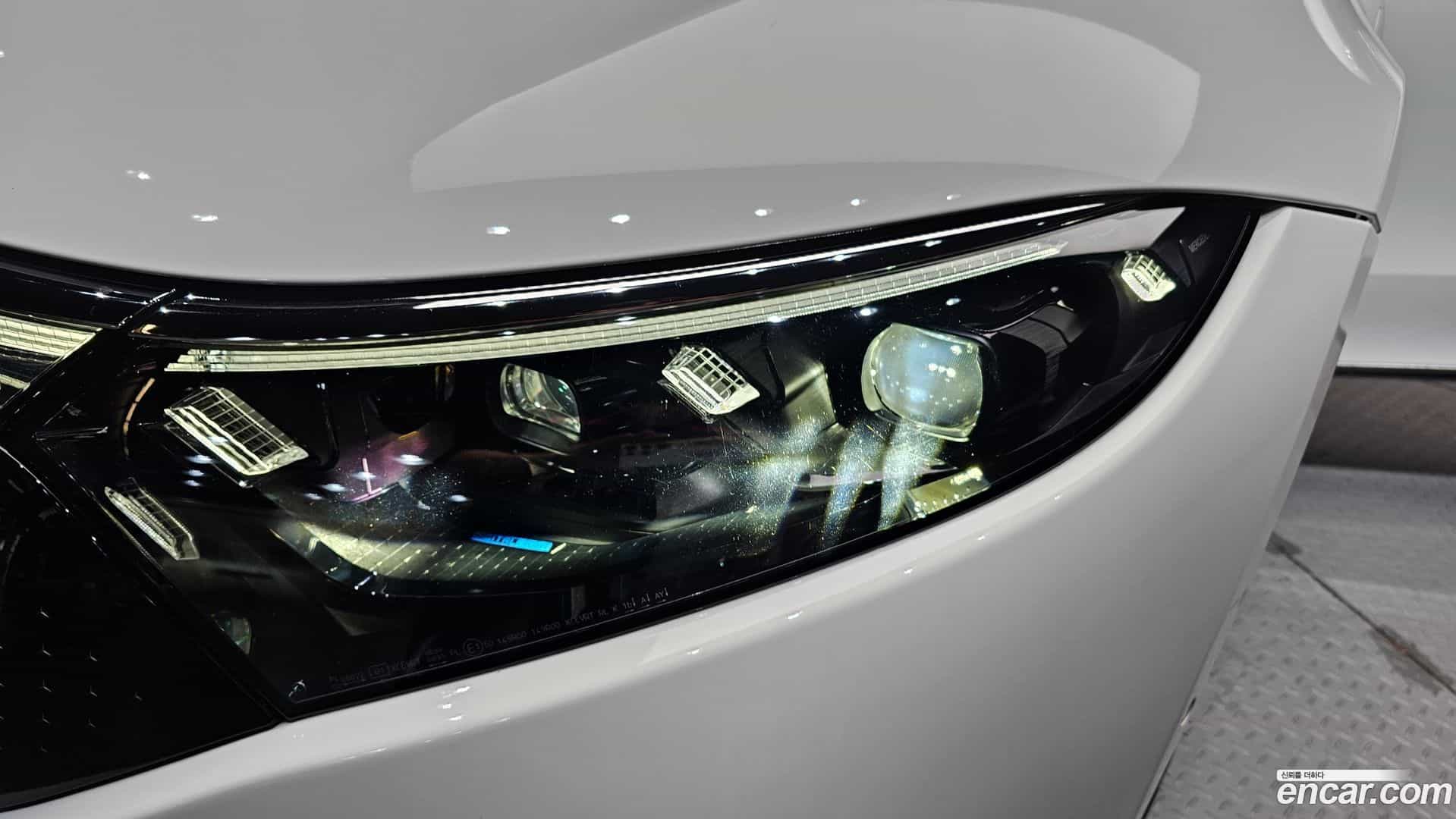 EQS Mercedes-Benz 2023.9-OUTER-032