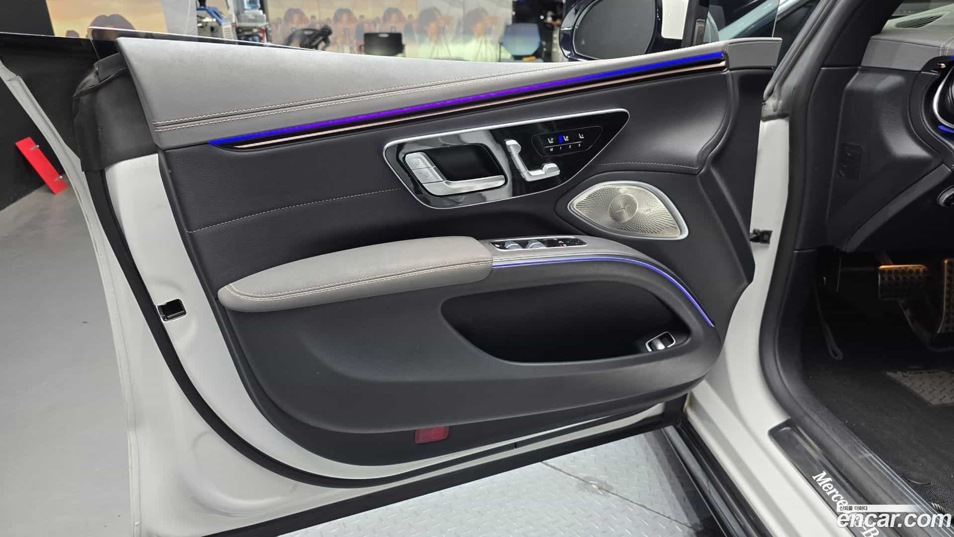 EQS Mercedes-Benz 2023.9-INNER-034