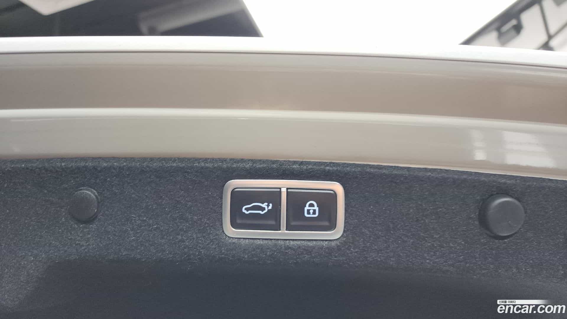Grandeur Hyundai 2022.11-OPTION-021