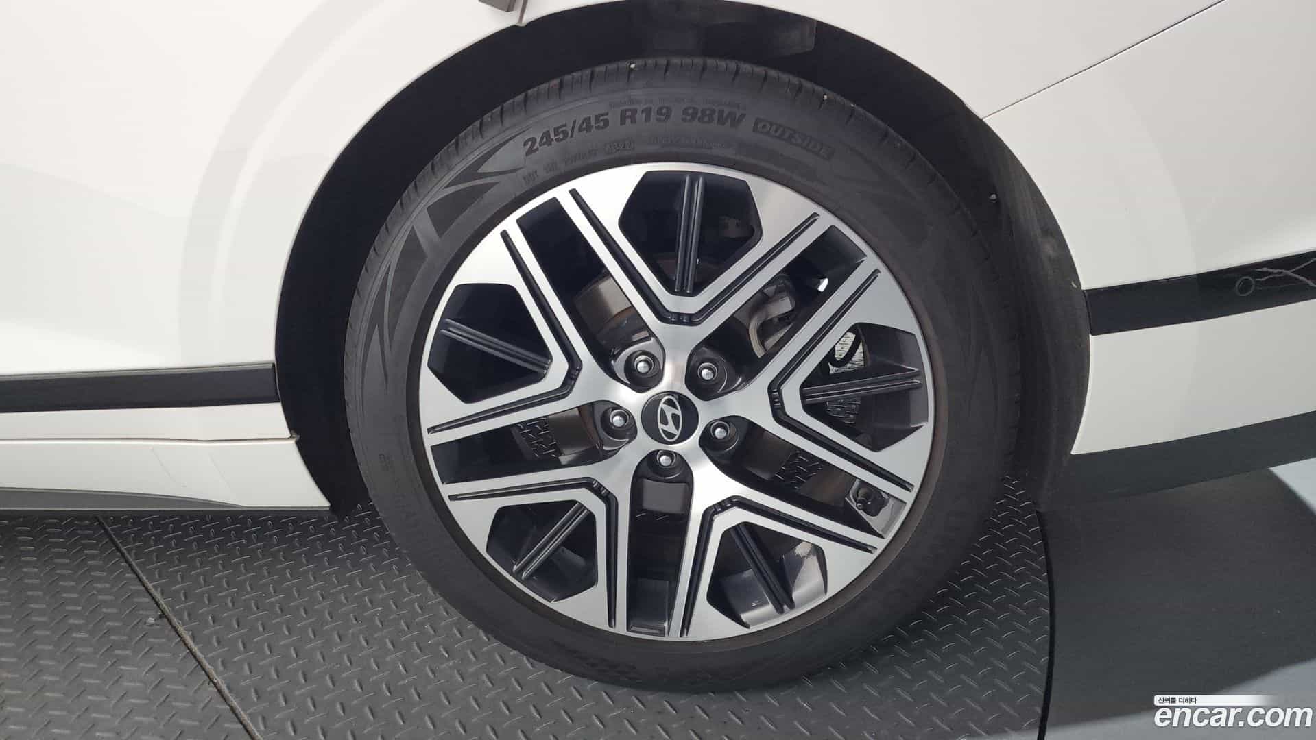 Grandeur Hyundai 2022.11-OUTER-031