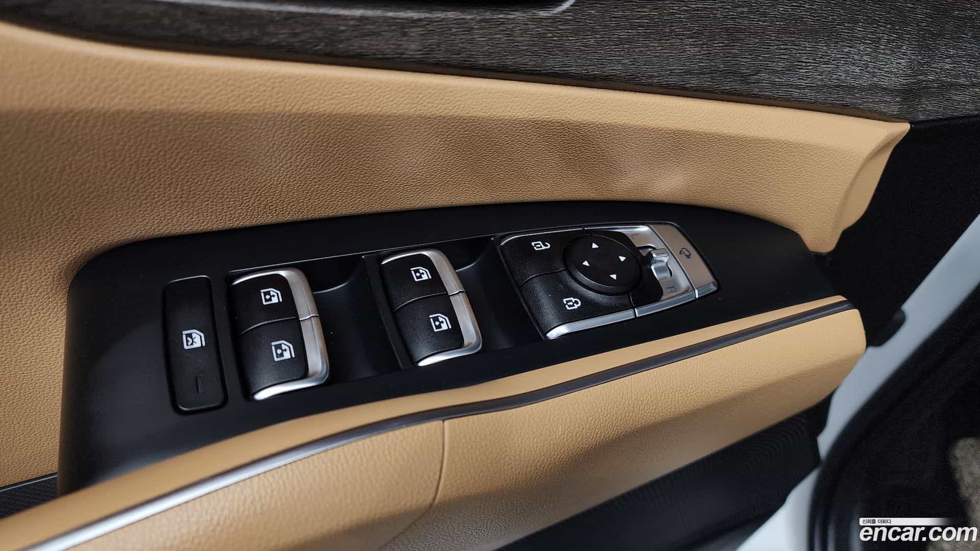 Sorento Kia 2022.0-OPTION-042